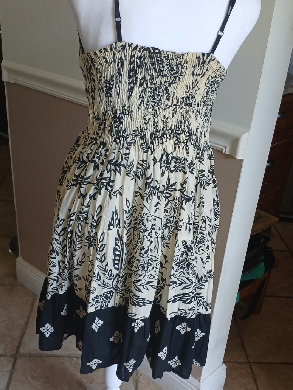 Speed Control Black and White Floral Print Sun Dress - Picture 3 of 7